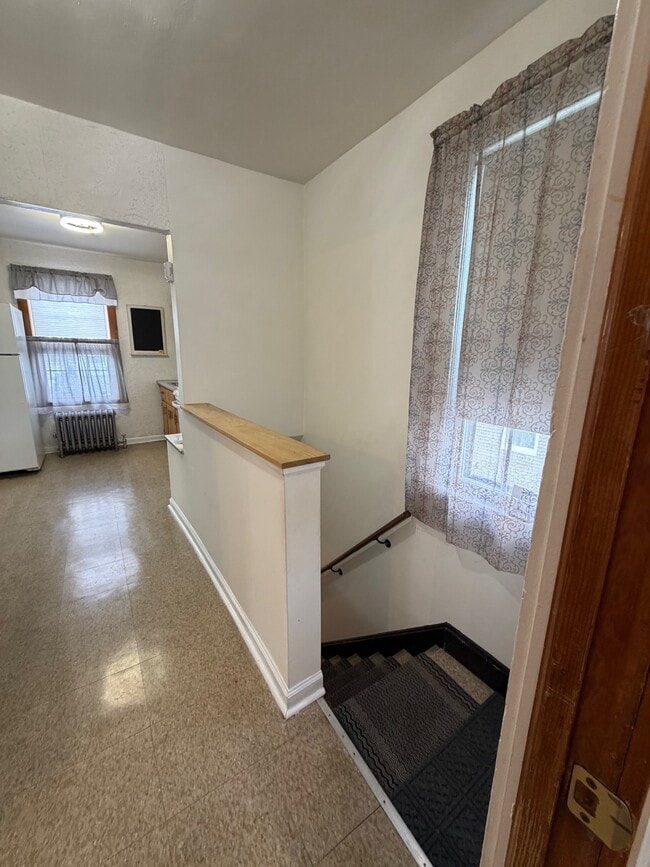 Building Photo - 272 Castle Ter