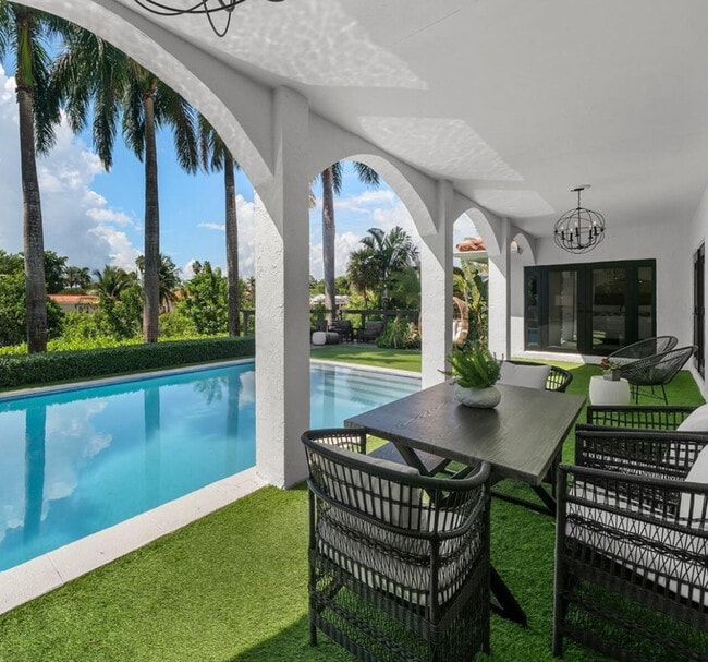 Building Photo - CORAL GABLES