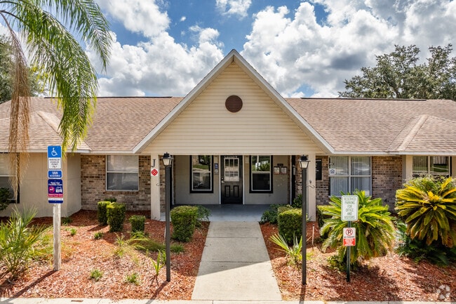 1799 N County Road 19A Eustis, FL 32726-1908 - Coastal 42