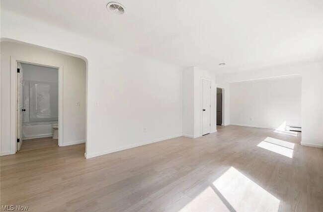 Foto del edificio - Beautiful 3 Bedroom Mentor Home