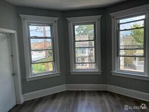 Building Photo - 275 Prospect St