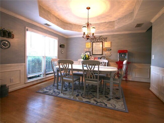 Foto del edificio - 1250 Rosewood Dr