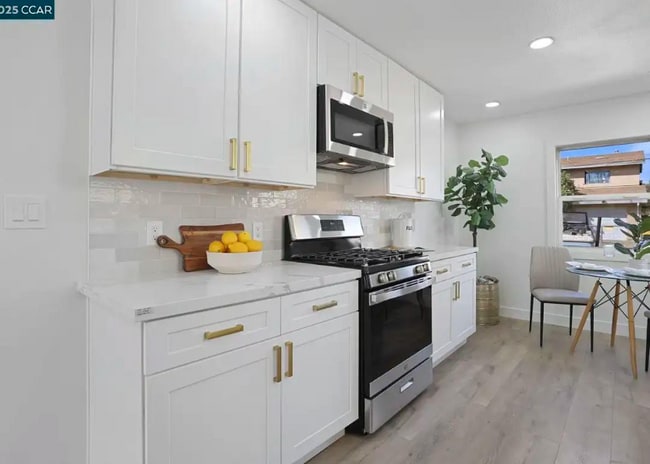 Building Photo - 4024 39th St