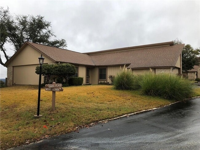 Foto del edificio - 1 Oaks Pl