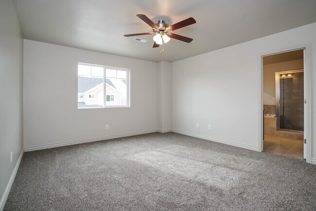 Building Photo - 1832 W 725 N