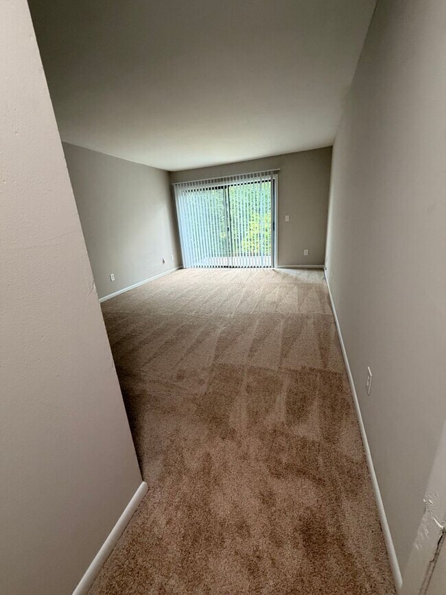 Foto del edificio - 310 Orchard Trace Ln