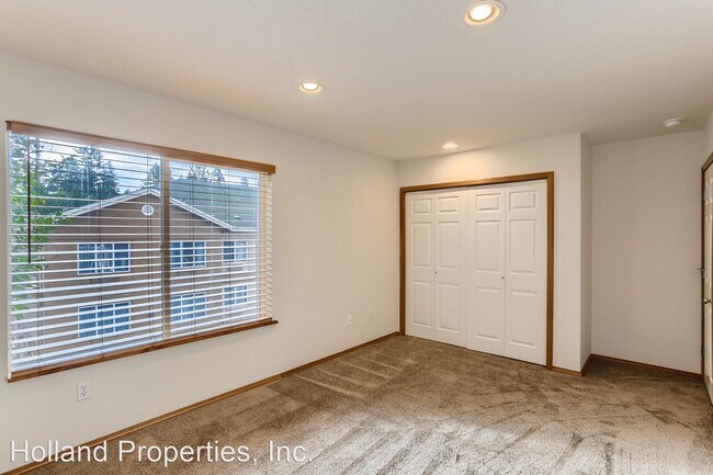 Building Photo - 2 br, 2.5 bath House - 11322 SW Barbur Blvd