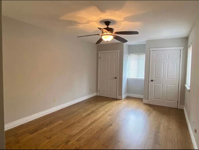 Foto del edificio - 1004 Windrose Dr