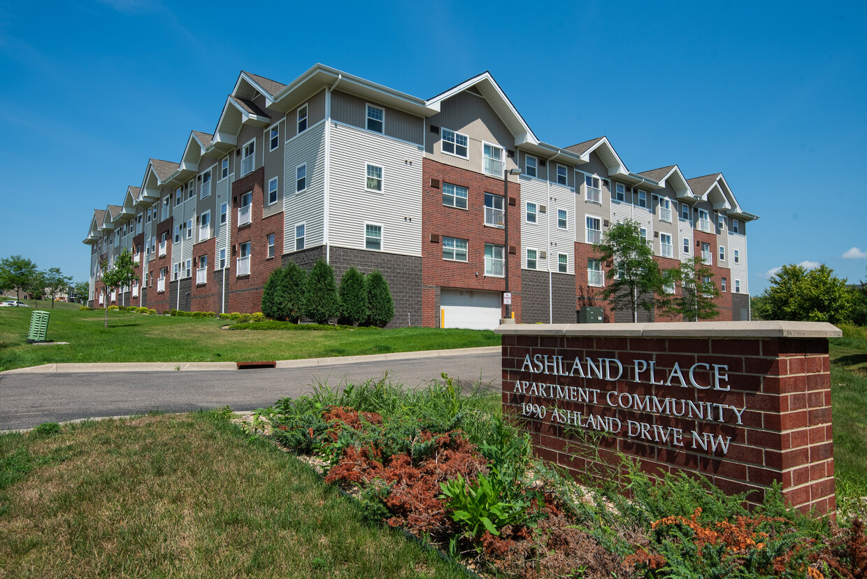 Primary Photo - Ashland Place