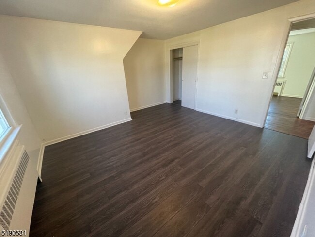 Building Photo - 658 Paulison Ave