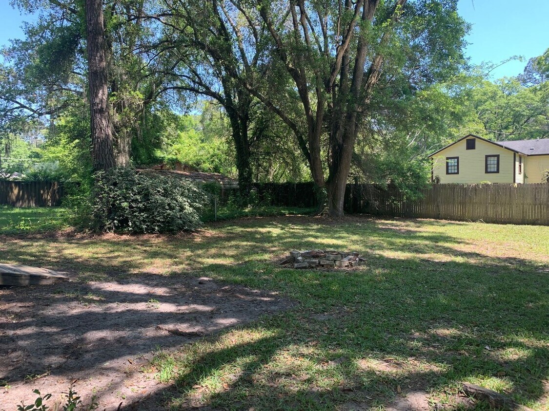 Building Photo - 2BD/1B Home located in Valdosta