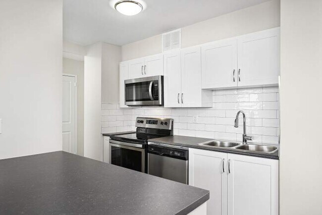 Photo du bâtiment - 3390 Keele St