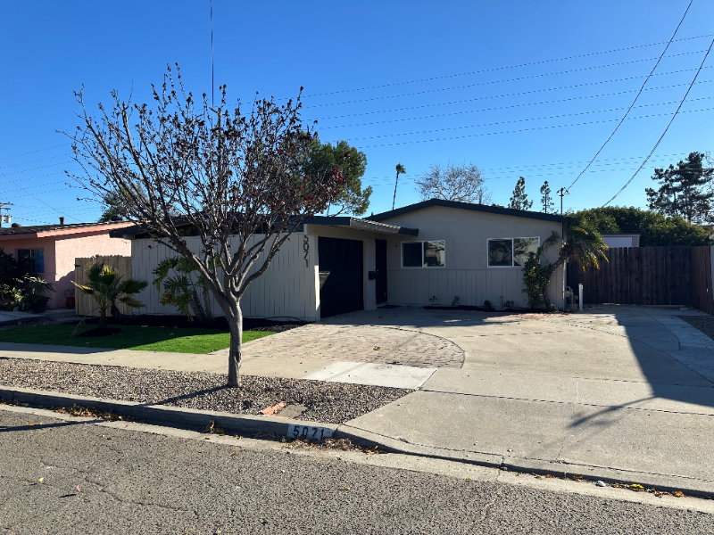 Foto principal - 5071 Barstow St