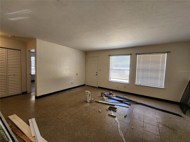 Foto del edificio - 5817 NW 23rd Terrace