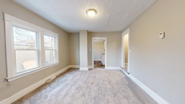 Building Photo - Stockyards Area - 2 Bedrooms - Single Fami...
