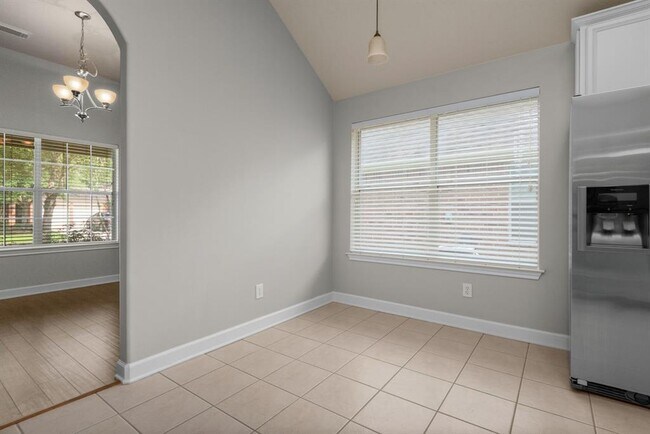 Foto del edificio - 26873 Armor Oaks Dr