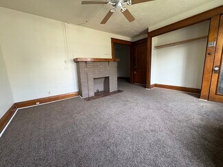 Building Photo - Machen St Apartments