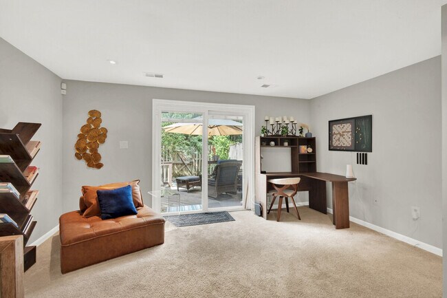 Foto del edificio - 6346 Chimney Wood Ct