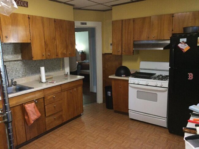 Foto del edificio - No Brokers Fee., Parking Included, Pets Friendly, Private Porch, Outdood Space