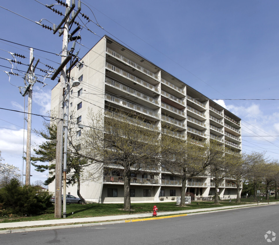 Primary Photo - Grandville Towers