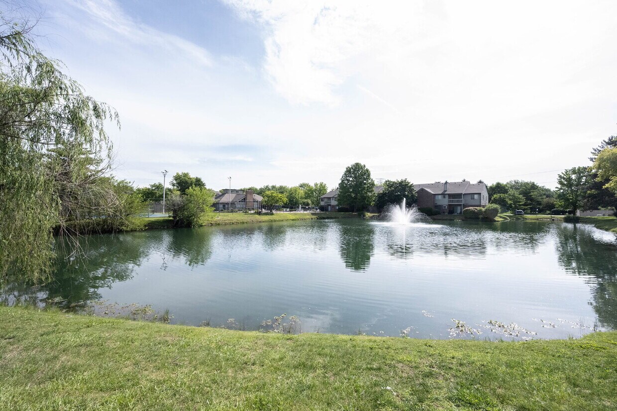 Foto del edificio - Coming Soon – Condo Living Near Eagle Creek