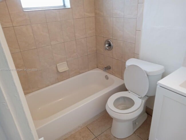 Foto del edificio - 12905 Arch Creek Rd
