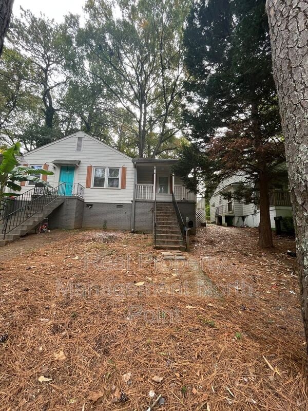 Building Photo - 466 Birney St NE