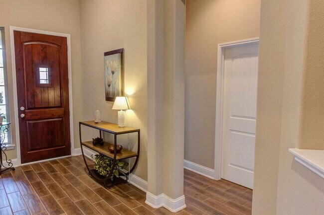Foto del edificio - 14915 Violet Willow Ct
