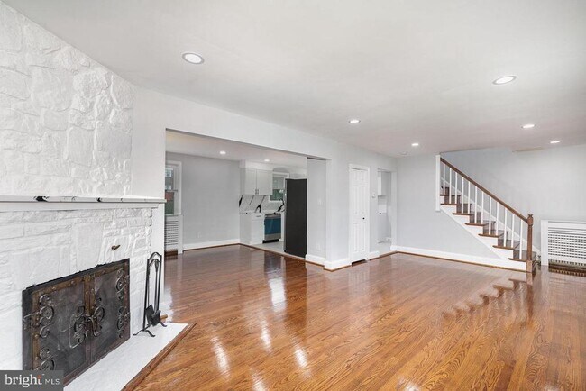 Foto del edificio - 6301 Liberty Rd