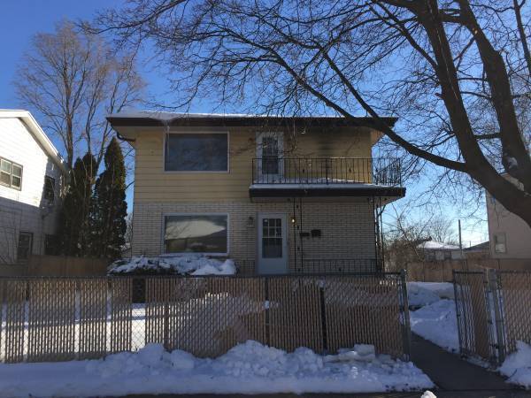 Primary Photo - 5918-5920-5920 N 70th St