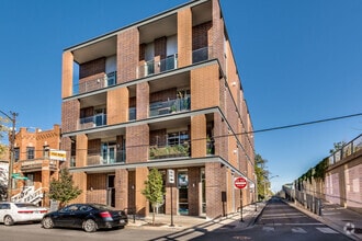Building Photo - 1803 N California Ave