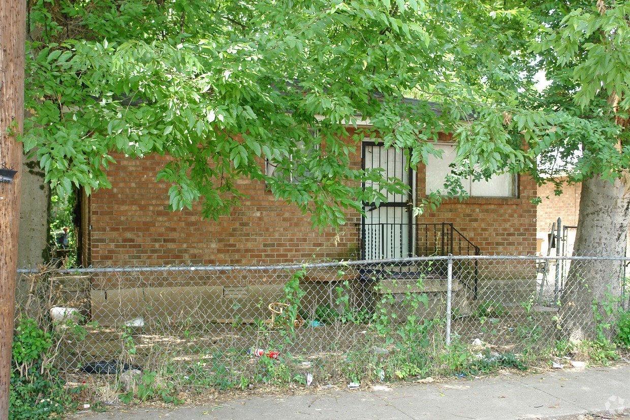 2 Claiborne St, Nashville, TN 37210 Apartments in Nashville, TN