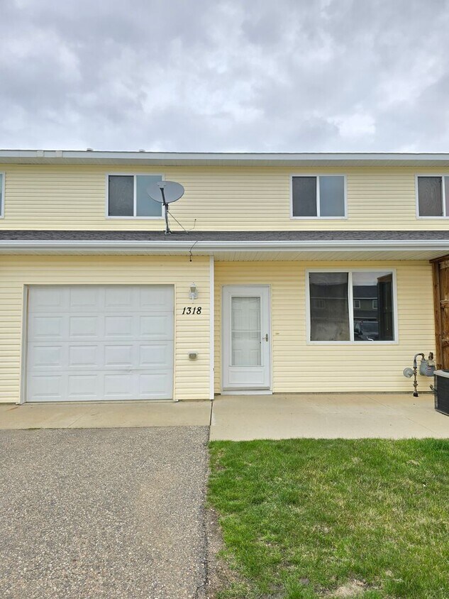 Primary Photo - Beautiful Condo!!!