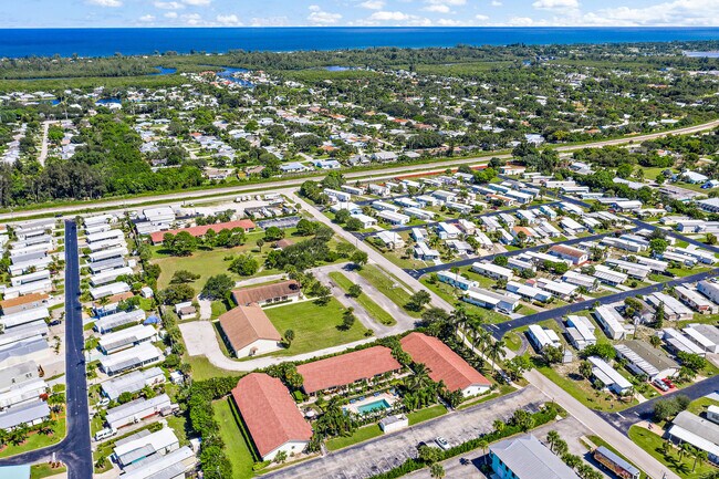 Building Photo - 8455 SE Church St