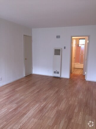 Building Photo - 1026 N Spaulding Ave