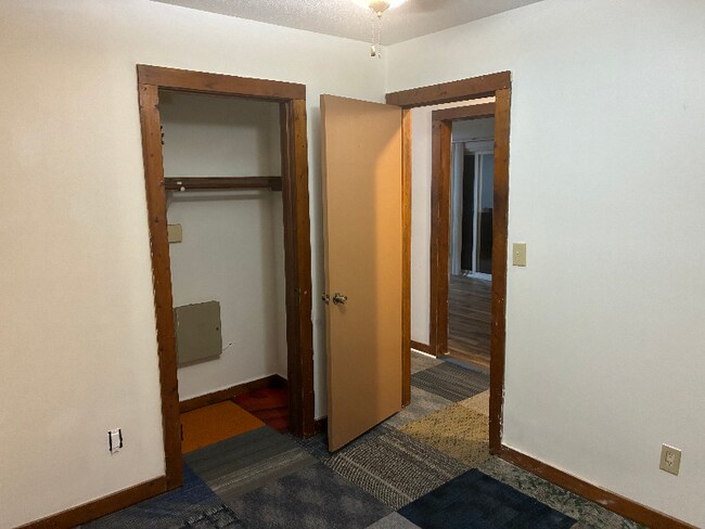 Building Photo - 3 Greywood Dr