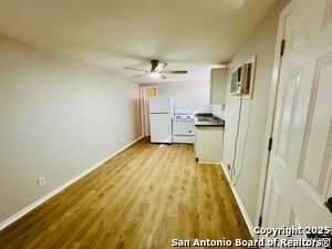 Foto del edificio - 123 Harwood Dr