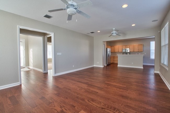 Building Photo - 2106 Merrifield Ln