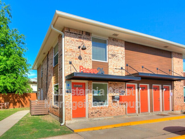 Foto del edificio - 900 NW 24th St