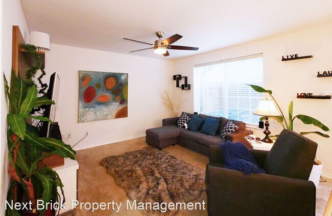 Building Photo - 10425 SE 250th Pl