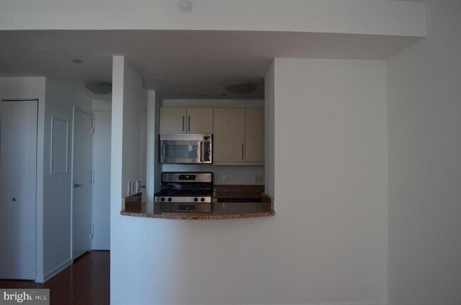 Foto del edificio - 219-29 S 18th St