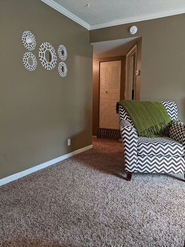 Foto del edificio - Comfort Meets Calm – 1BR/1BA in Pembroke Gardens!