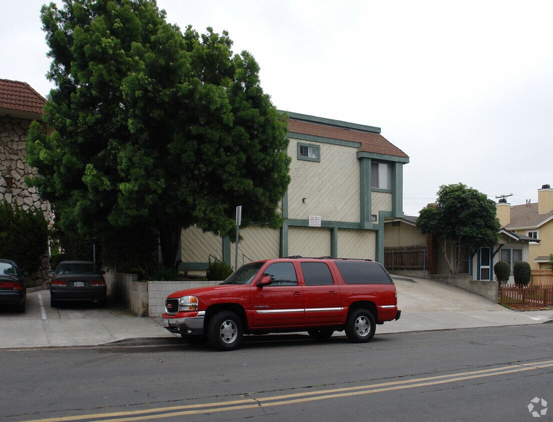 Building Photo - 4153 Florida St