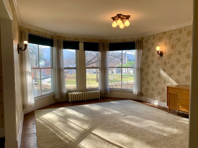 Dining room overlooking the park - 10 Lawn Ave