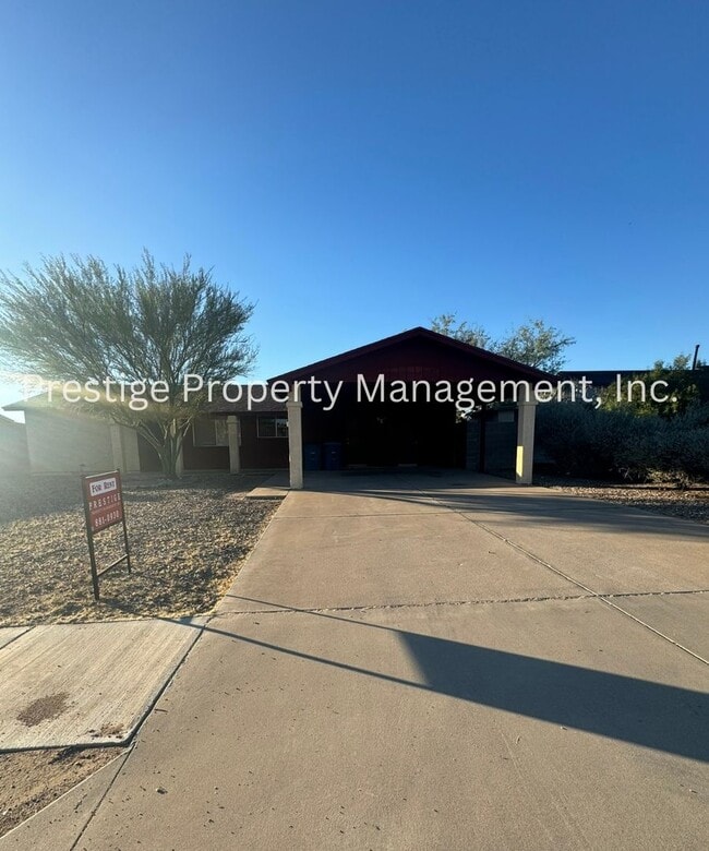 Building Photo - Charming Northwest Home With Fenced Yard