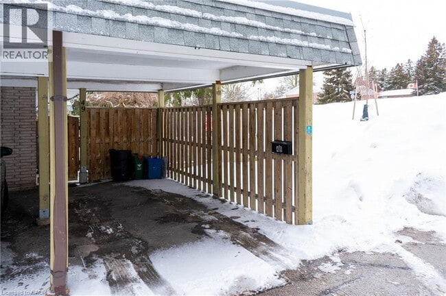 Building Photo - 14 Williamsburg Rd