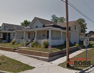 Building Photo - 1701 Elston St