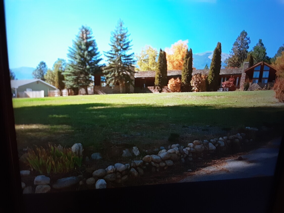 Primary Photo - 3943 Stevensville River Rd