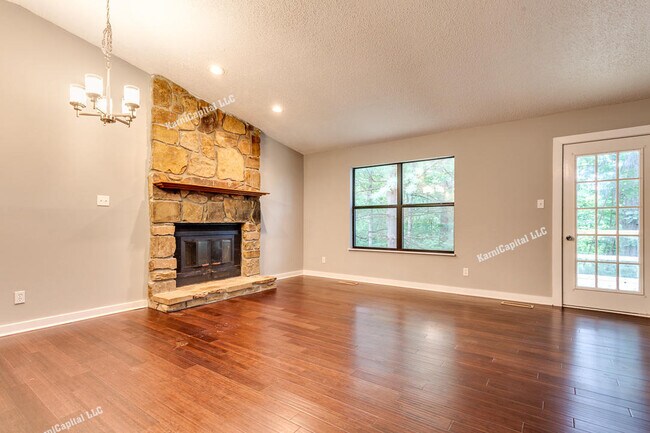 Foto del edificio - 8500 Olde Colony Trl