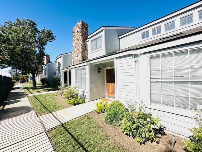 Building Photo - 1444 Plymouth Rock Way